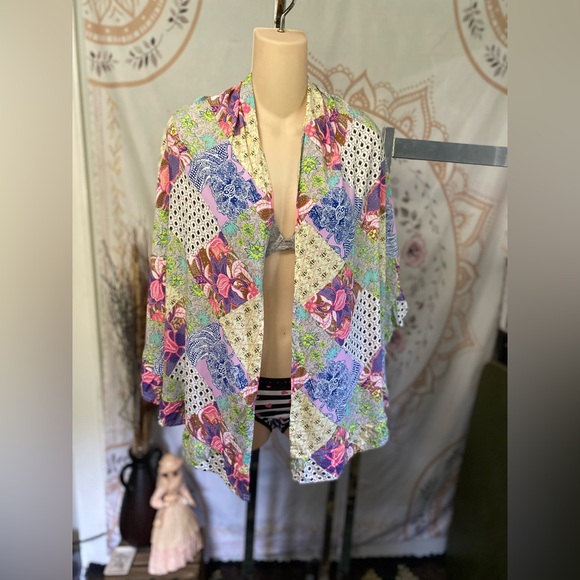 Victoria’s Secret Floral Patchwork Open Kimono Robe w/ Scalloped Edge Mini Wrap - Picture 3 of 7